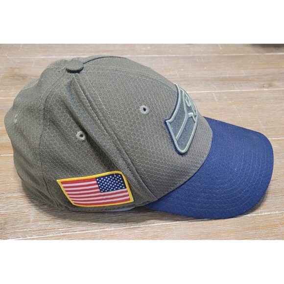 2017 Seattle Seahawks New Era NFL Salute to Service 39Thirty Hat Small - Medium - Picture 2 of 5